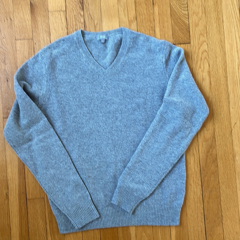 Uniqlo Mens Gray Wool Blend V-Neck Long-Sleeves Pullover Sweater S